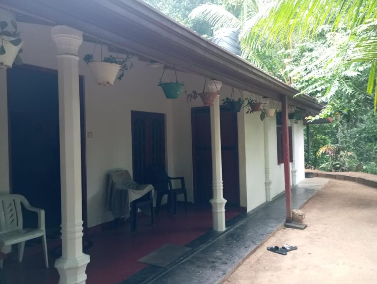 Relax Home Rambukkana Extérieur photo